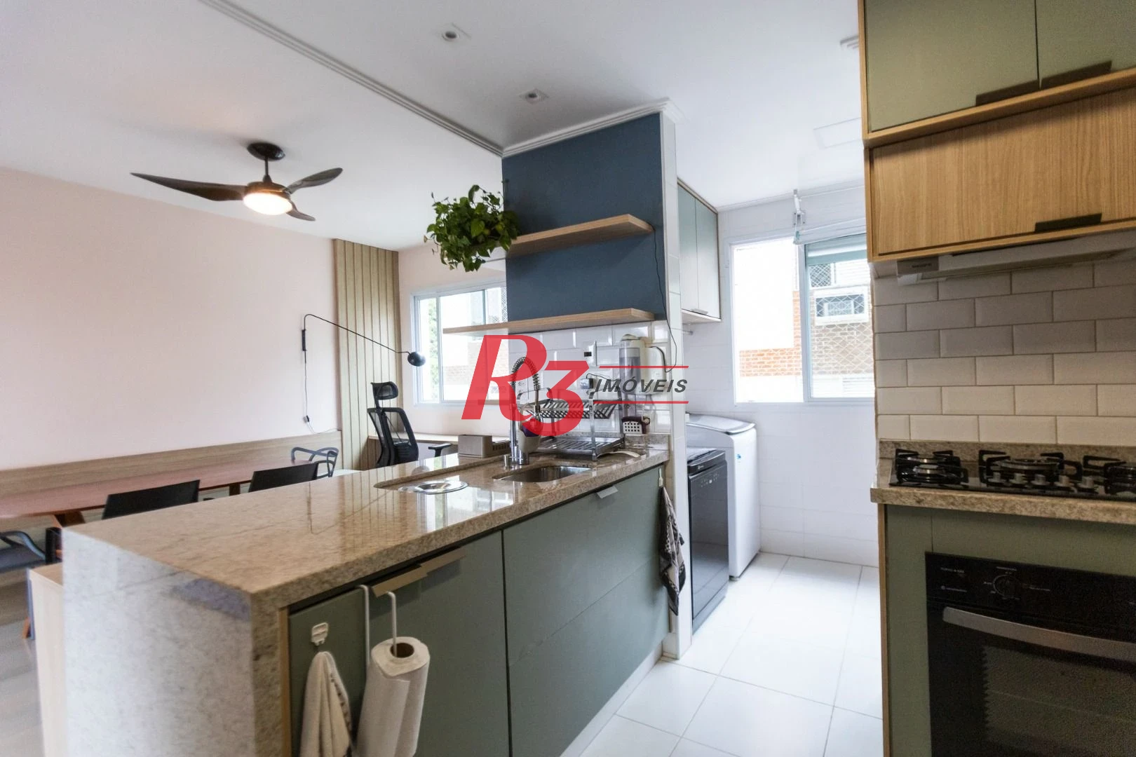 Apartamento com 3 dormitórios à venda, 104 m² por R$ 720.000,00 - Marapé - Santos/SP