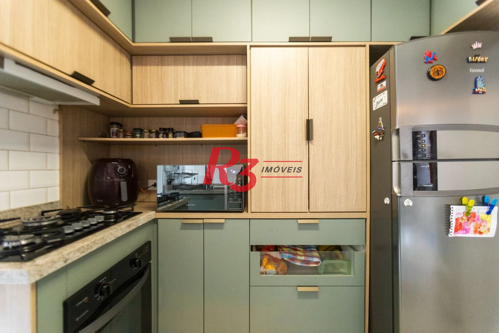 Apartamento com 3 dormitórios à venda, 104 m² por R$ 720.000,00 - Marapé - Santos/SP