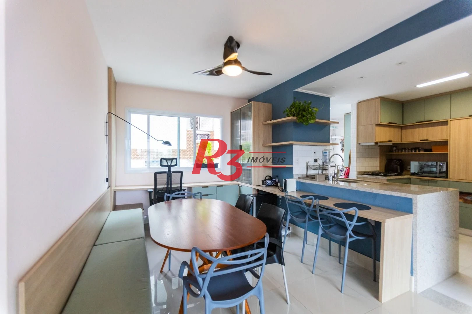 Apartamento com 3 dormitórios à venda, 104 m² por R$ 720.000,00 - Marapé - Santos/SP