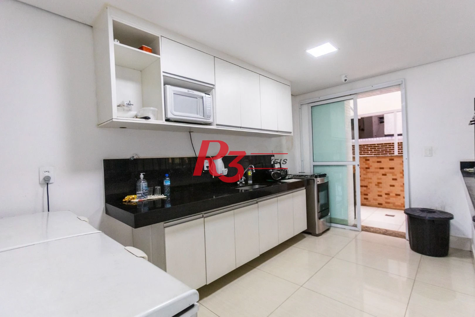 Apartamento com 3 dormitórios à venda, 104 m² por R$ 720.000,00 - Marapé - Santos/SP