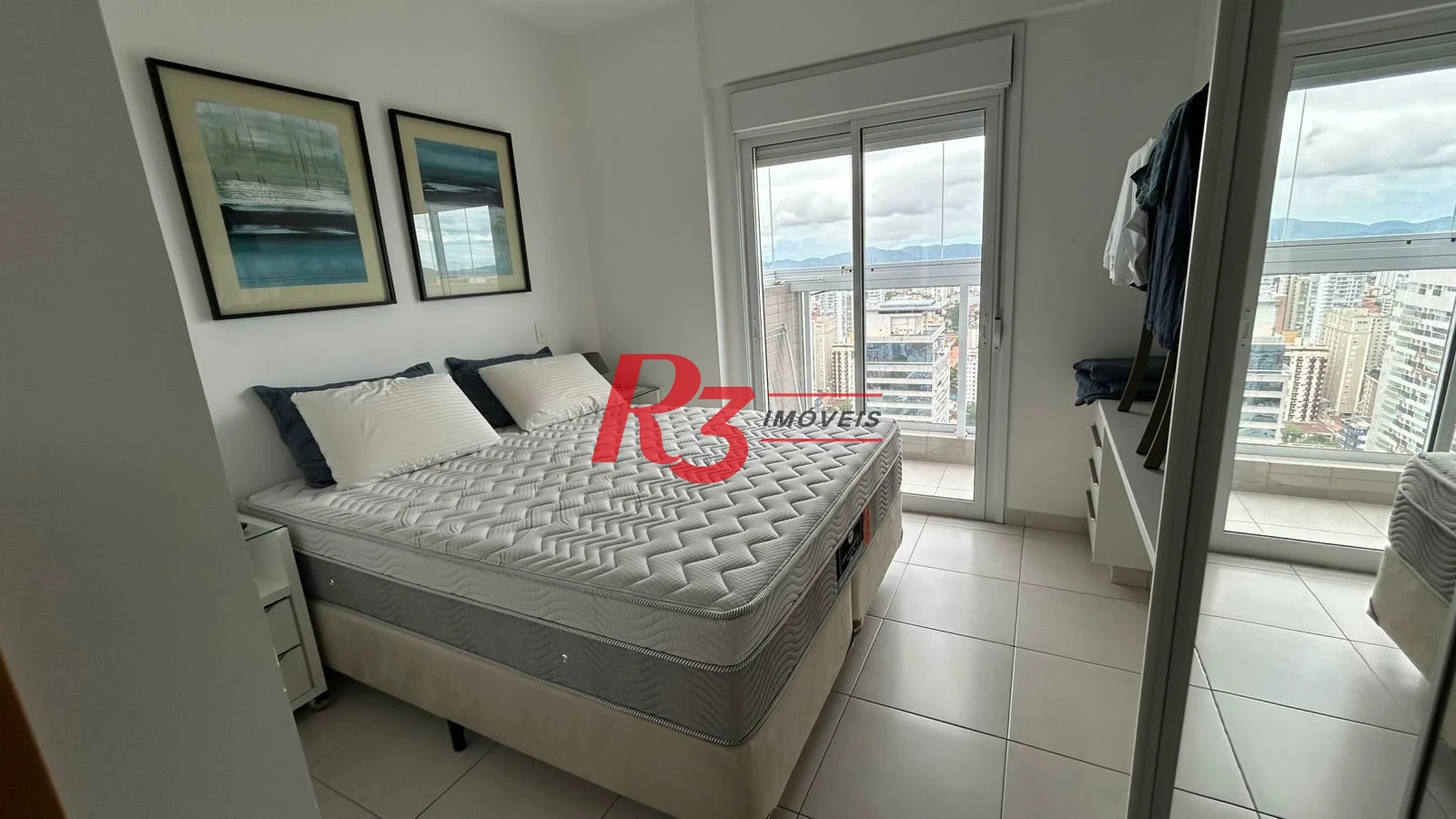 Apartamento com 2 dormitórios à venda, 83 m² por R$ 1.670.000,00 - Gonzaga - Santos/SP