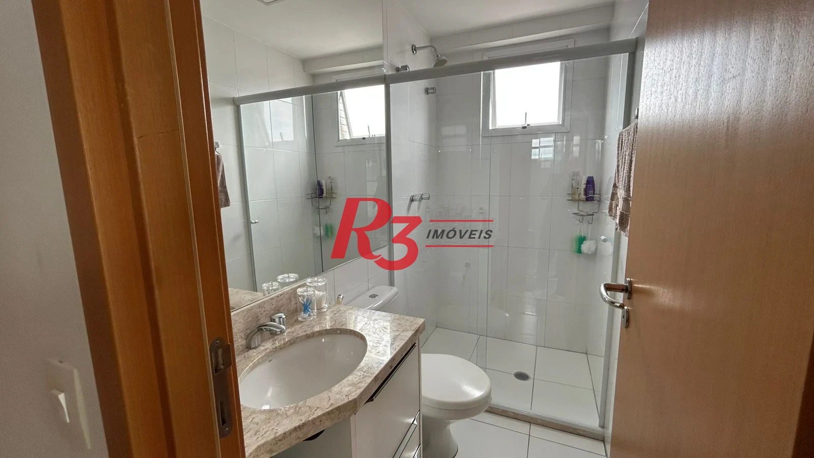 Apartamento com 2 dormitórios à venda, 83 m² por R$ 1.670.000,00 - Gonzaga - Santos/SP
