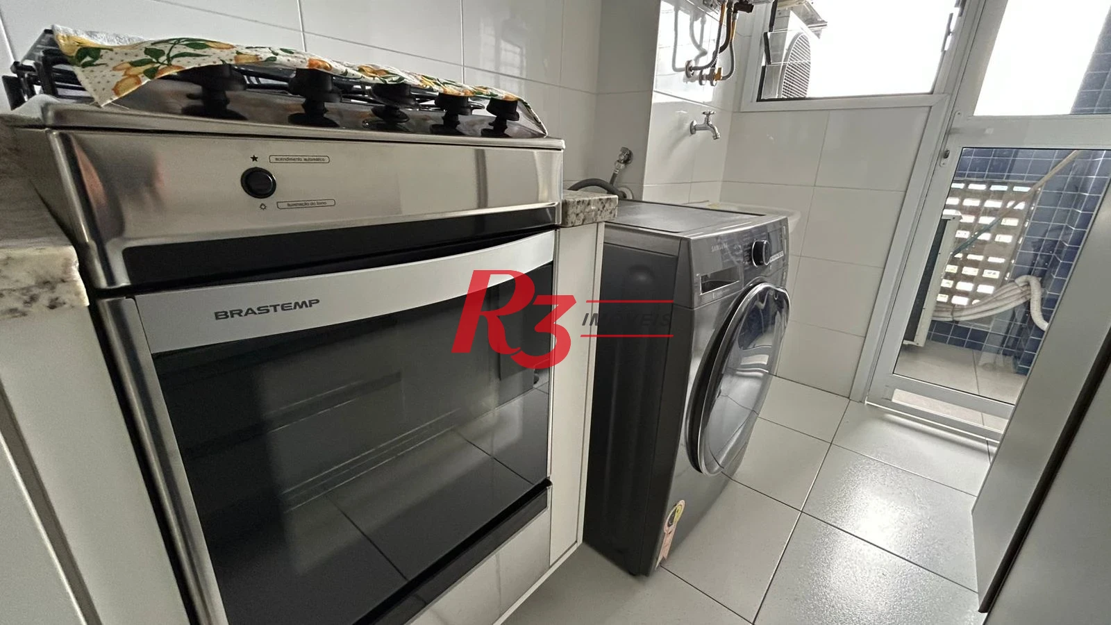 Apartamento com 2 dormitórios à venda, 83 m² por R$ 1.670.000,00 - Gonzaga - Santos/SP
