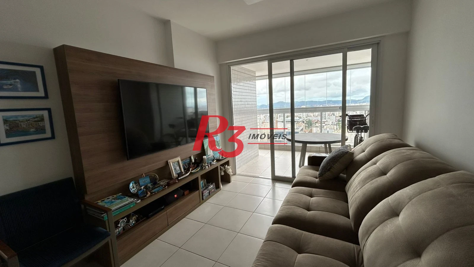 Apartamento com 2 dormitórios à venda, 83 m² por R$ 1.670.000,00 - Gonzaga - Santos/SP