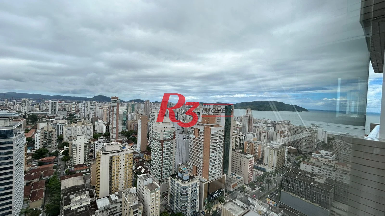 Apartamento com 2 dormitórios à venda, 83 m² por R$ 1.670.000,00 - Gonzaga - Santos/SP
