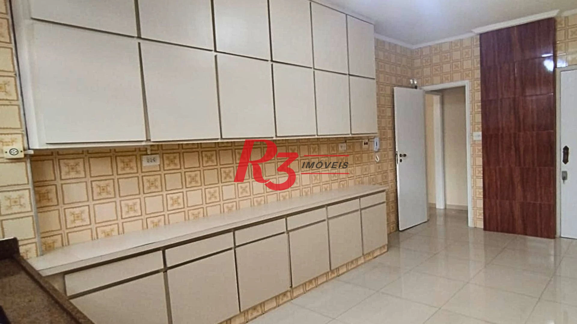 Apartamento com 3 dormitórios à venda, 135 m² por R$ 850.000,00 - Pompéia - Santos/SP