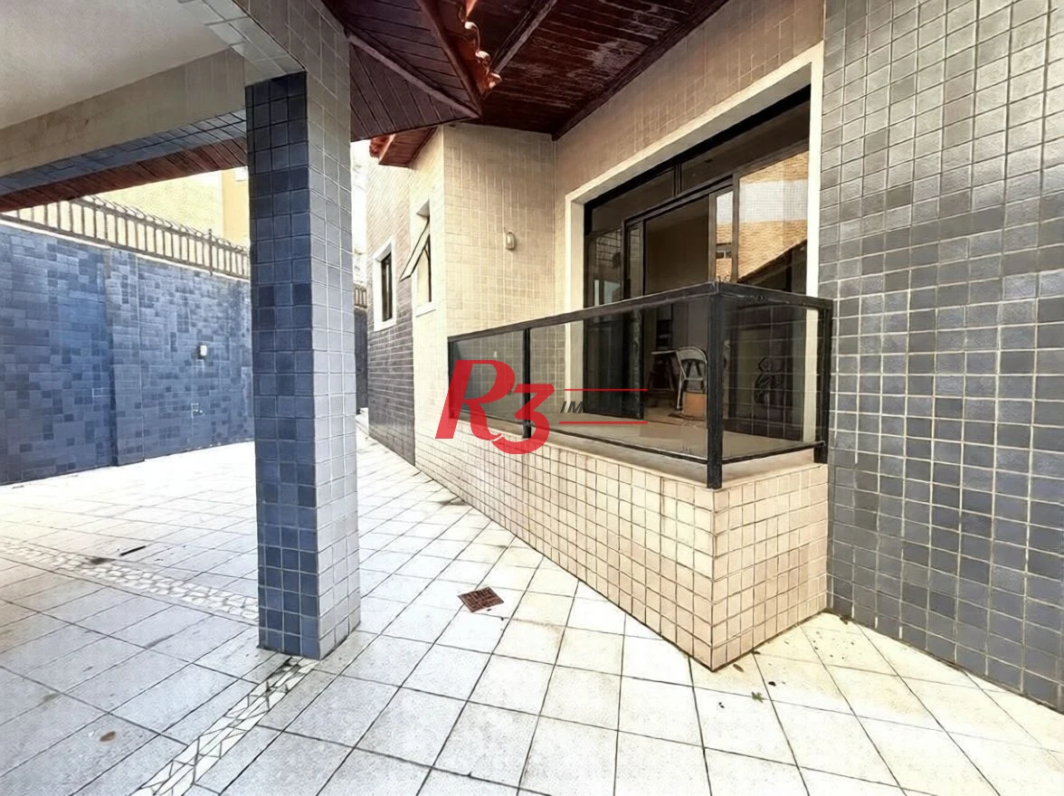 Sobrado com 4 dormitórios à venda, 266 m² por R$ 2.800.000,00 - Gonzaga - Santos/SP