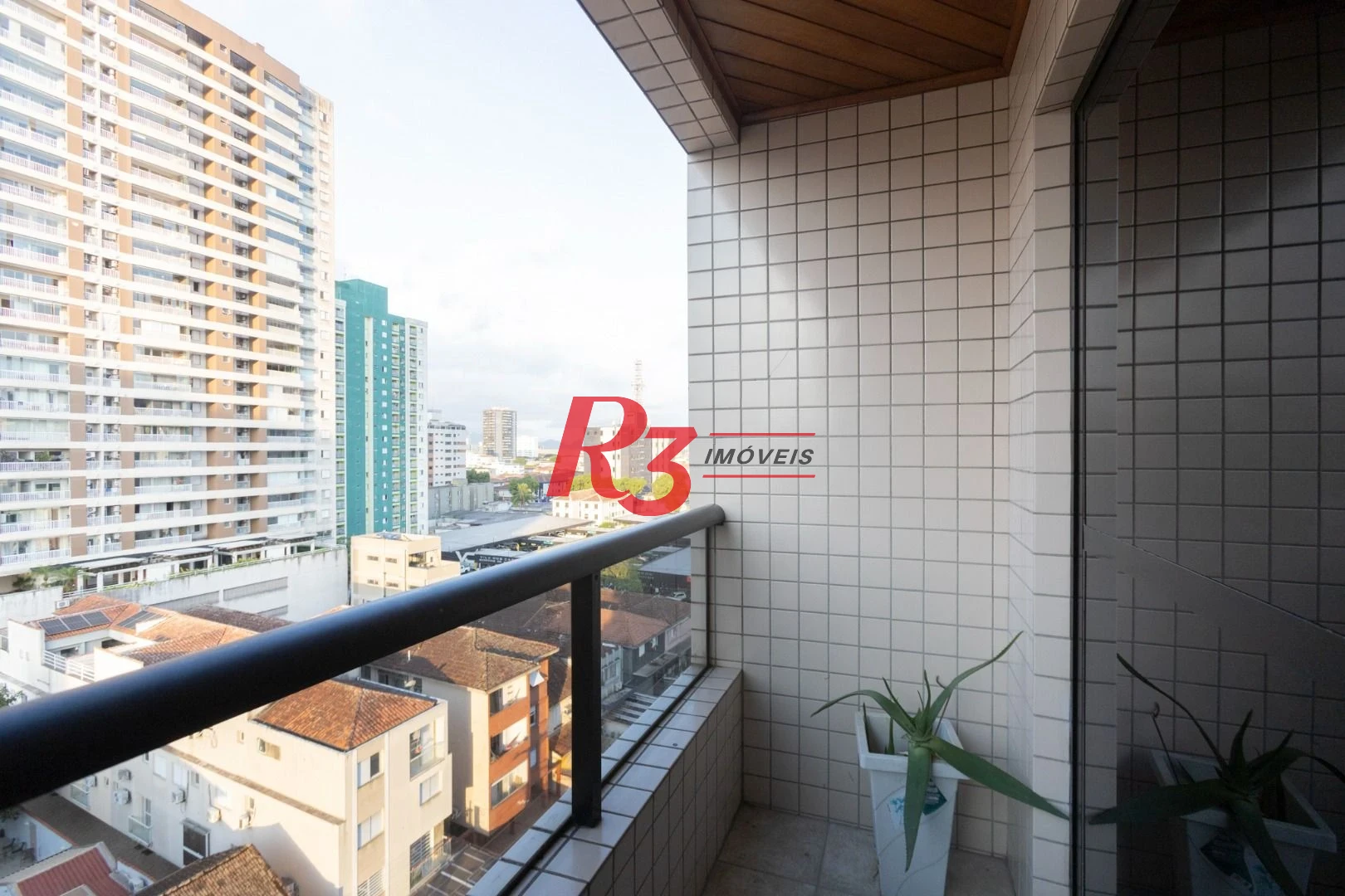 Apartamento Duplex com 3 dormitórios à venda, 160 m² por R$ 1.100.000,00 - Encruzilhada - Santos/SP