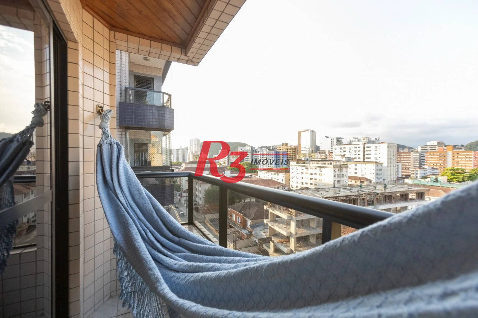 Apartamento Duplex com 3 dormitórios à venda, 160 m² por R$ 1.100.000,00 - Encruzilhada - Santos/SP