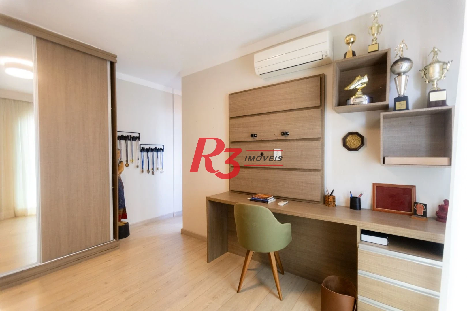 Apartamento para alugar, 171 m² por R$ 13.000,02/mês - Embaré - Santos/SP