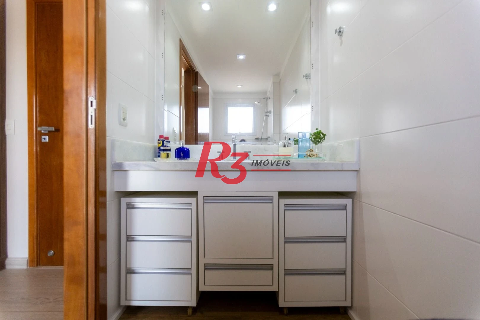 Apartamento para alugar, 171 m² por R$ 13.000,02/mês - Embaré - Santos/SP