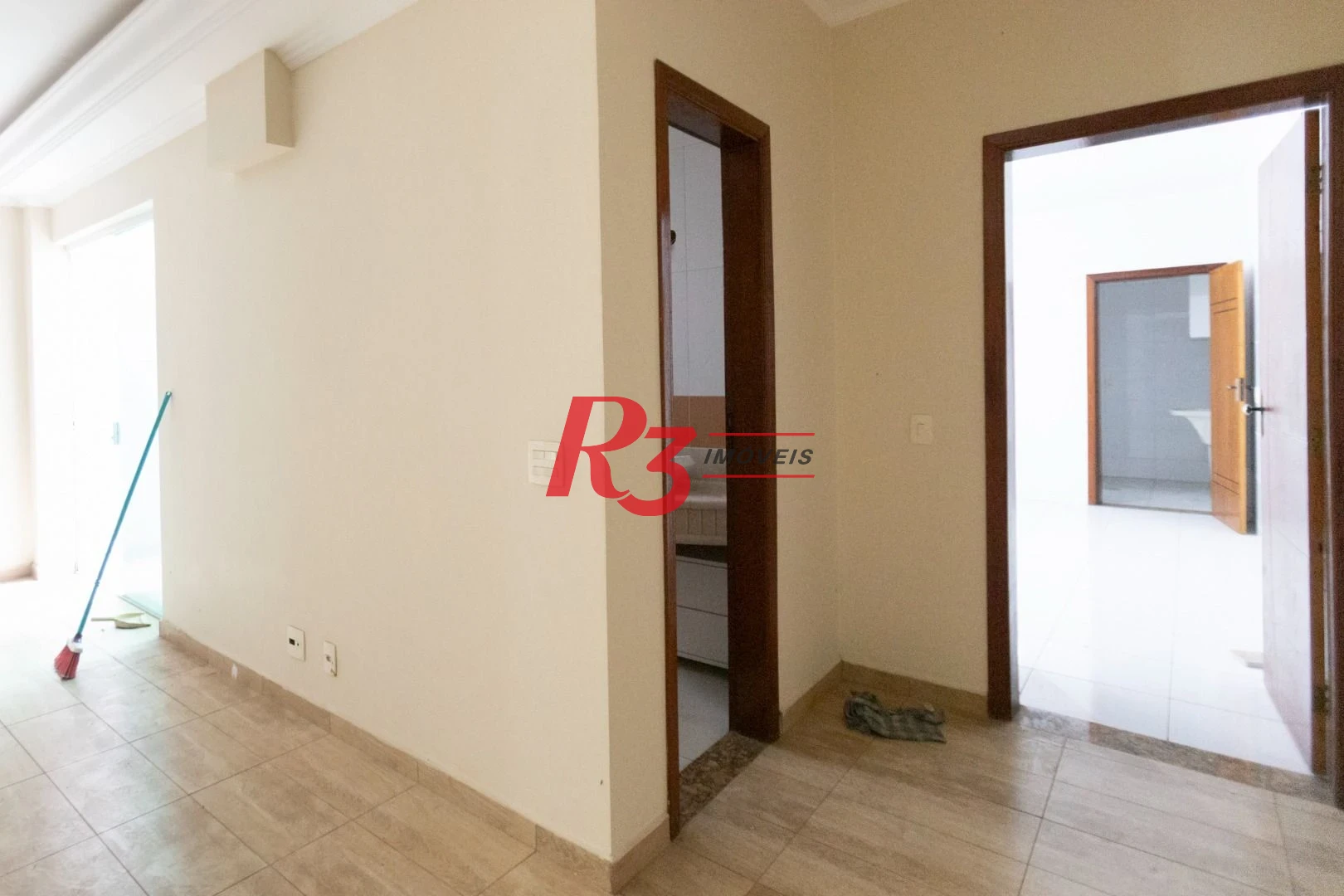 Sobrado com 4 dormitórios, 430 m² - venda por R$ 2.500.000,00 ou aluguel por R$ 15.000,00/mês - Campo Grande - Santos/SP