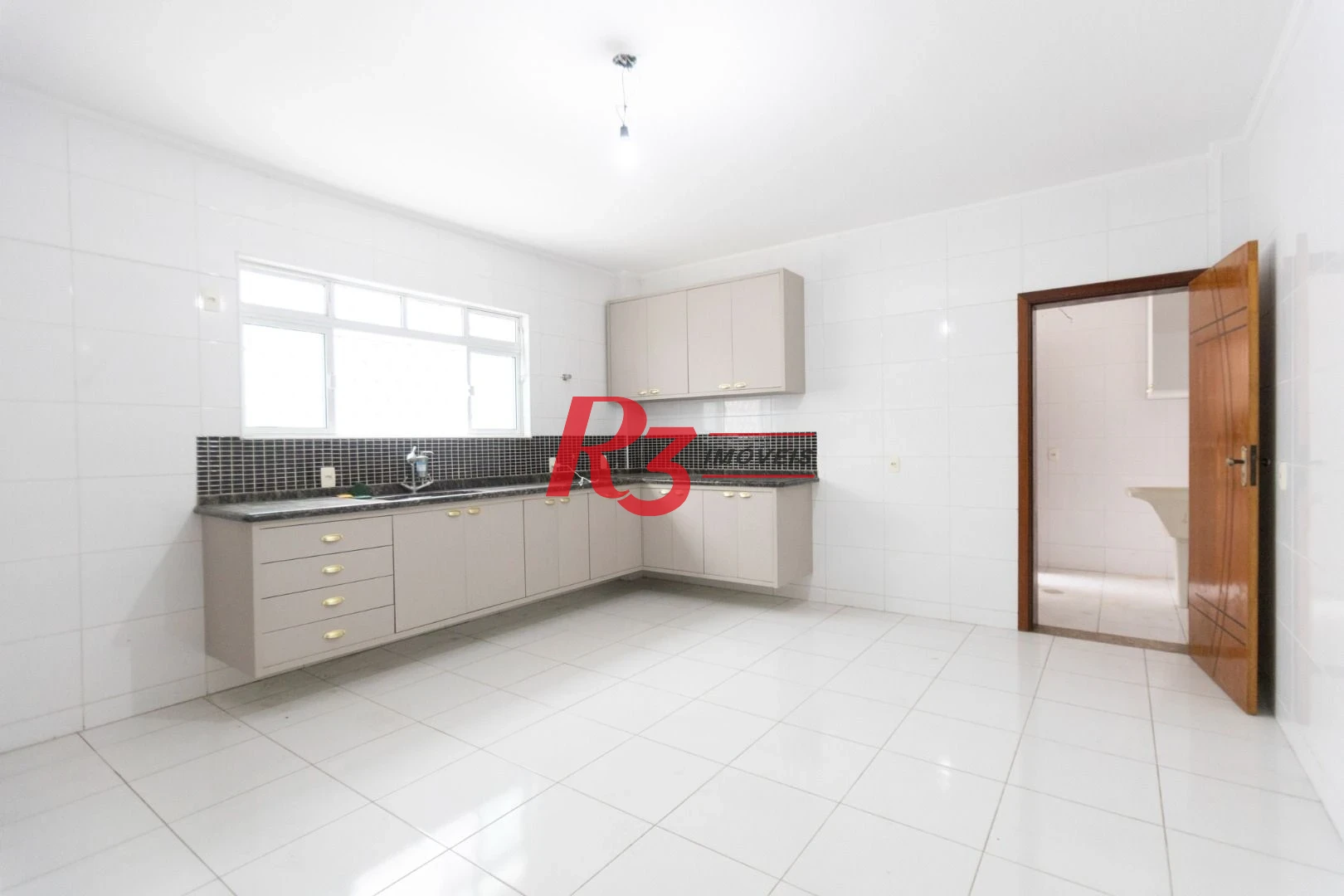 Sobrado com 4 dormitórios, 430 m² - venda por R$ 2.500.000,00 ou aluguel por R$ 15.000,00/mês - Campo Grande - Santos/SP
