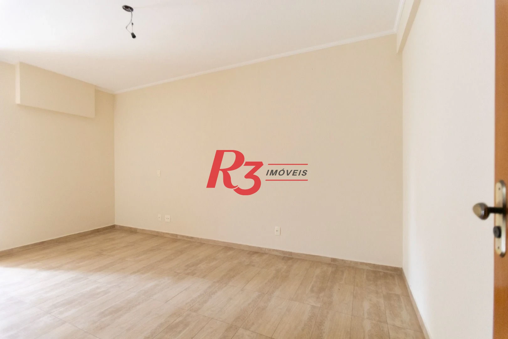 Sobrado com 4 dormitórios, 430 m² - venda por R$ 2.500.000,00 ou aluguel por R$ 15.000,00/mês - Campo Grande - Santos/SP