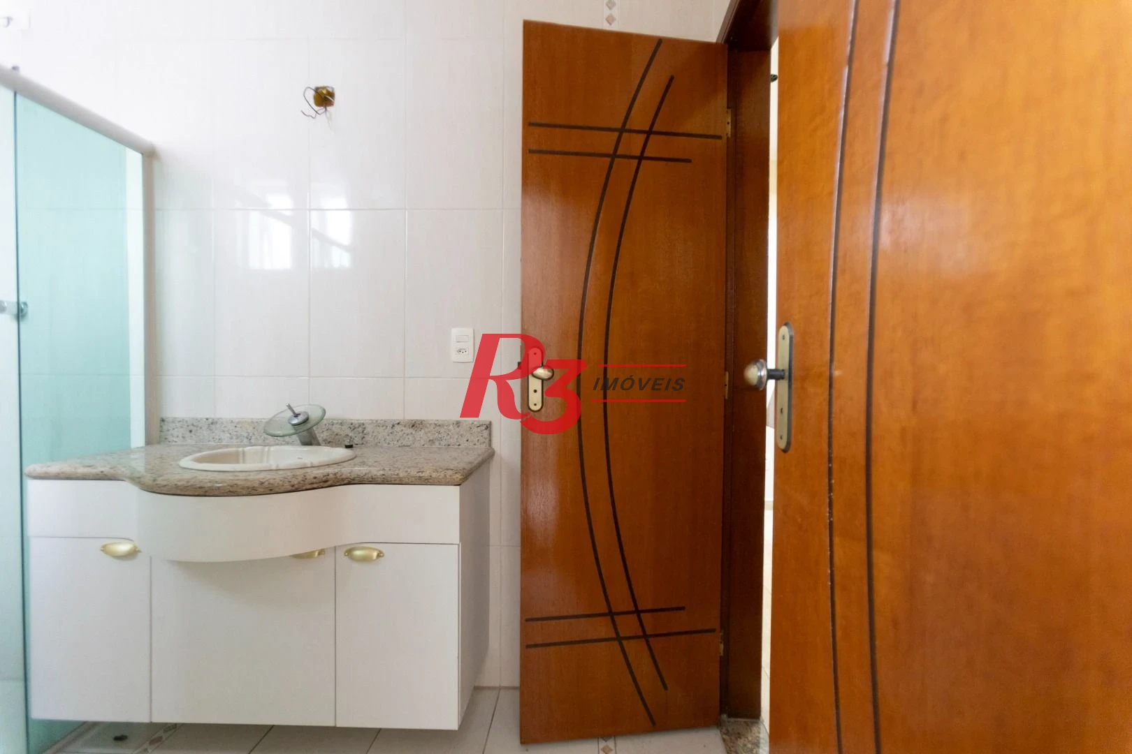 Sobrado com 4 dormitórios, 430 m² - venda por R$ 2.500.000,00 ou aluguel por R$ 15.000,00/mês - Campo Grande - Santos/SP