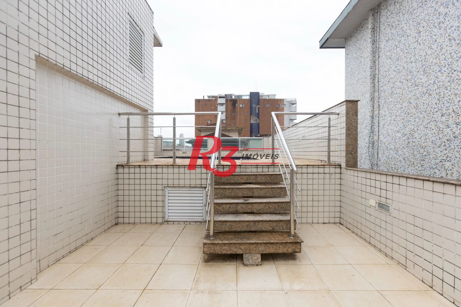 Sobrado com 4 dormitórios, 430 m² - venda por R$ 2.500.000,00 ou aluguel por R$ 15.000,00/mês - Campo Grande - Santos/SP