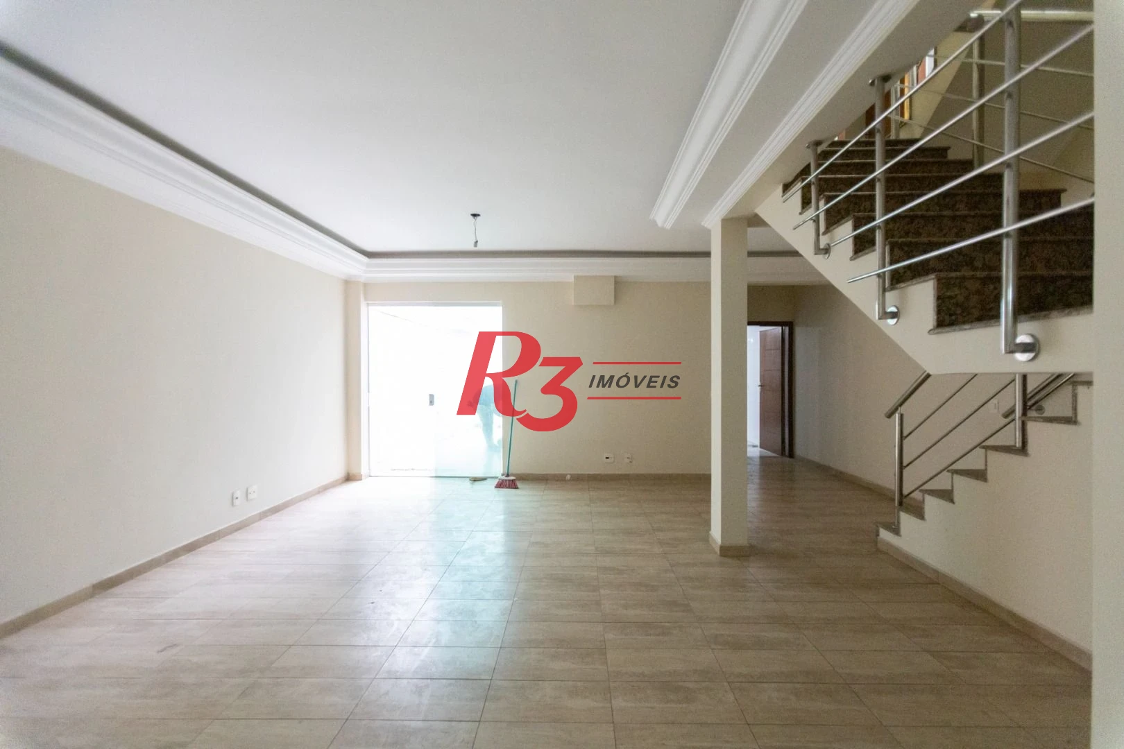 Sobrado com 4 dormitórios, 430 m² - venda por R$ 2.500.000,00 ou aluguel por R$ 15.000,00/mês - Campo Grande - Santos/SP