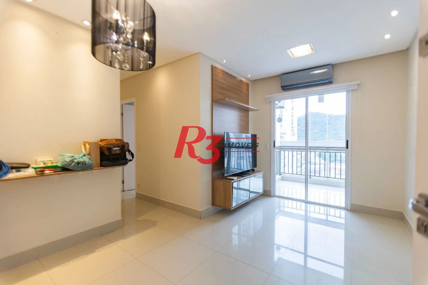 Apartamento com 2 dormitórios à venda, 62 m² por R$ 430.000,00 - Areia Branca - Santos/SP