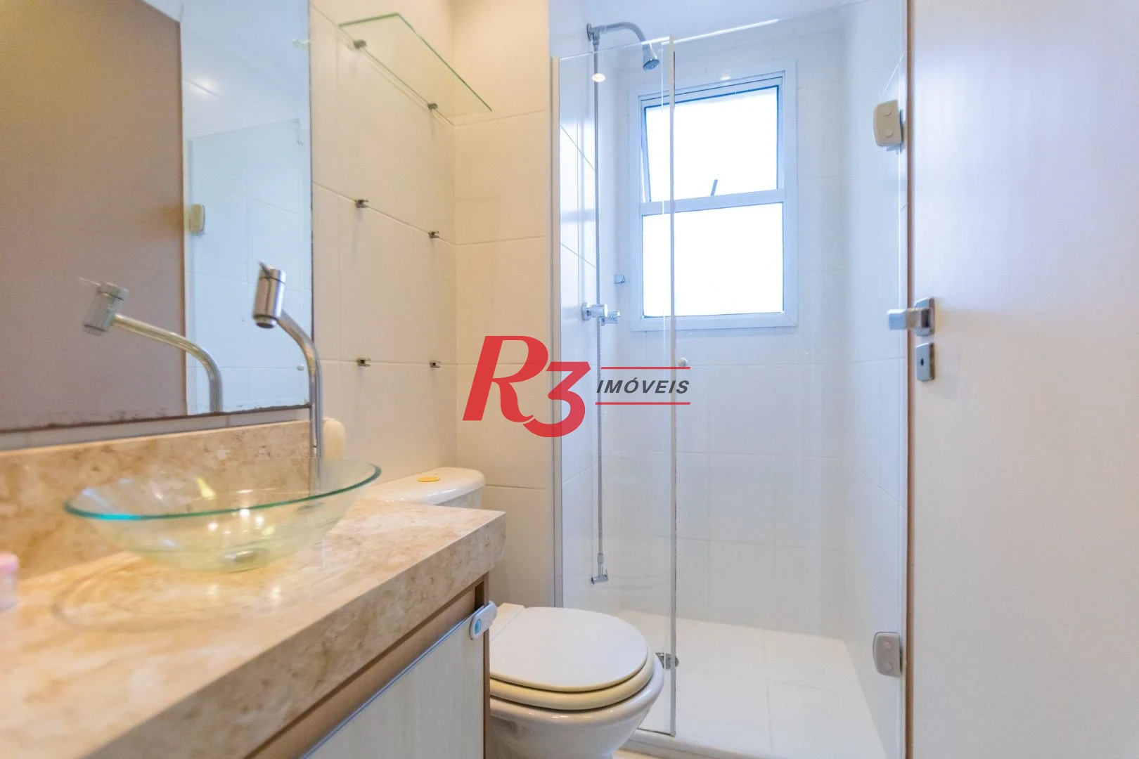 Apartamento com 2 dormitórios à venda, 62 m² por R$ 430.000,00 - Areia Branca - Santos/SP