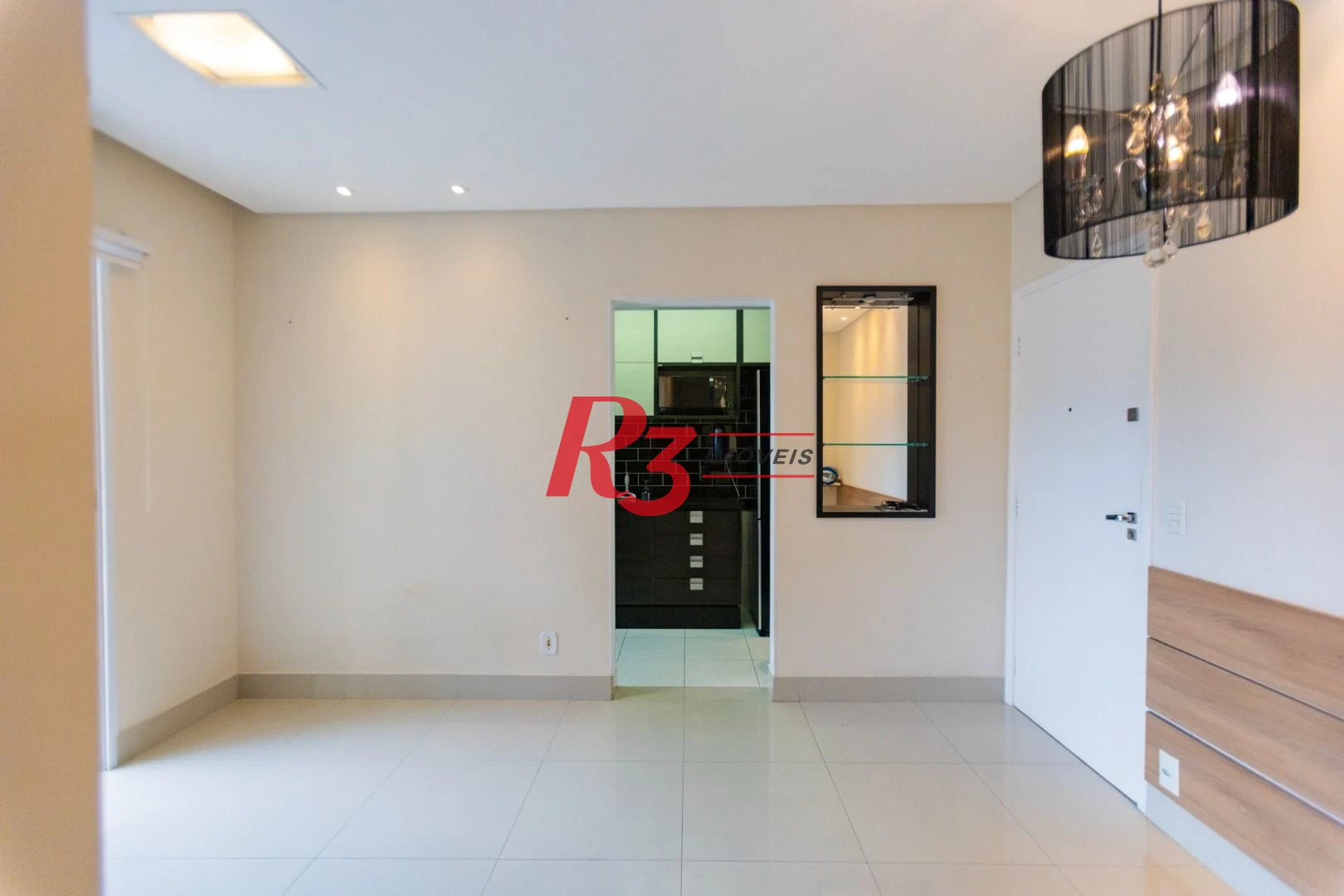 Apartamento com 2 dormitórios à venda, 62 m² por R$ 430.000,00 - Areia Branca - Santos/SP