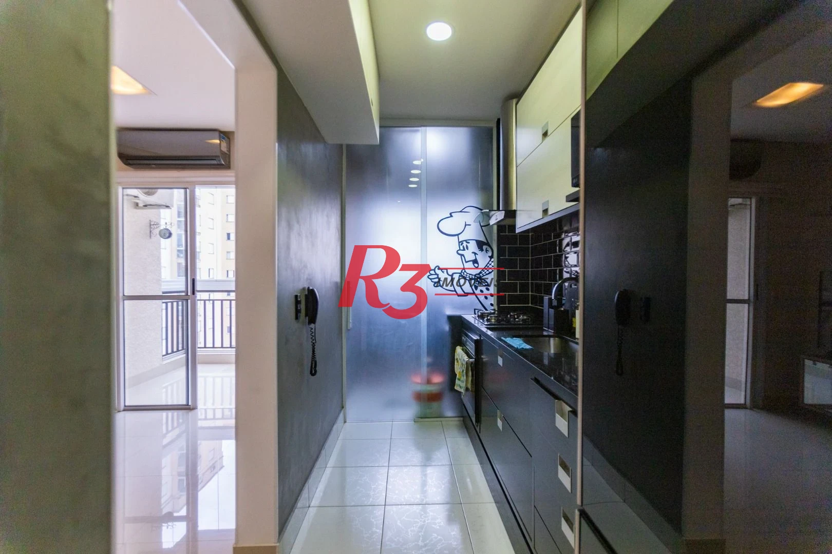Apartamento com 2 dormitórios à venda, 62 m² por R$ 430.000,00 - Areia Branca - Santos/SP