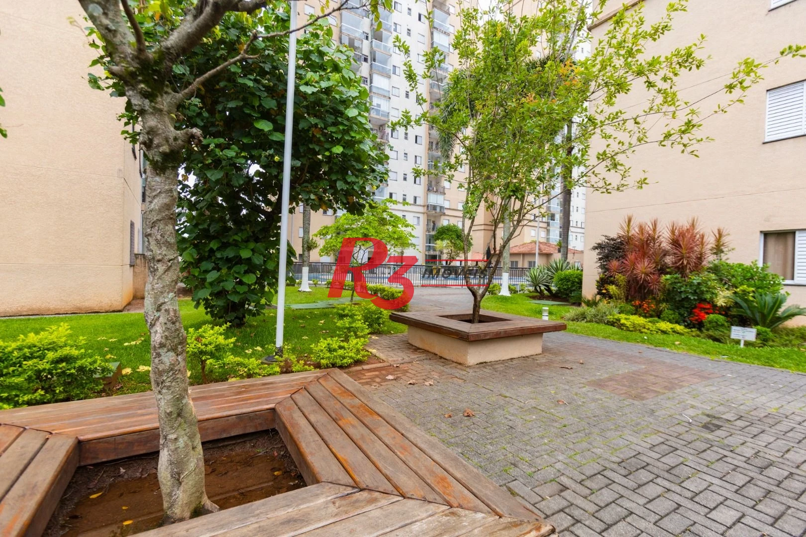 Apartamento com 2 dormitórios à venda, 62 m² por R$ 430.000,00 - Areia Branca - Santos/SP