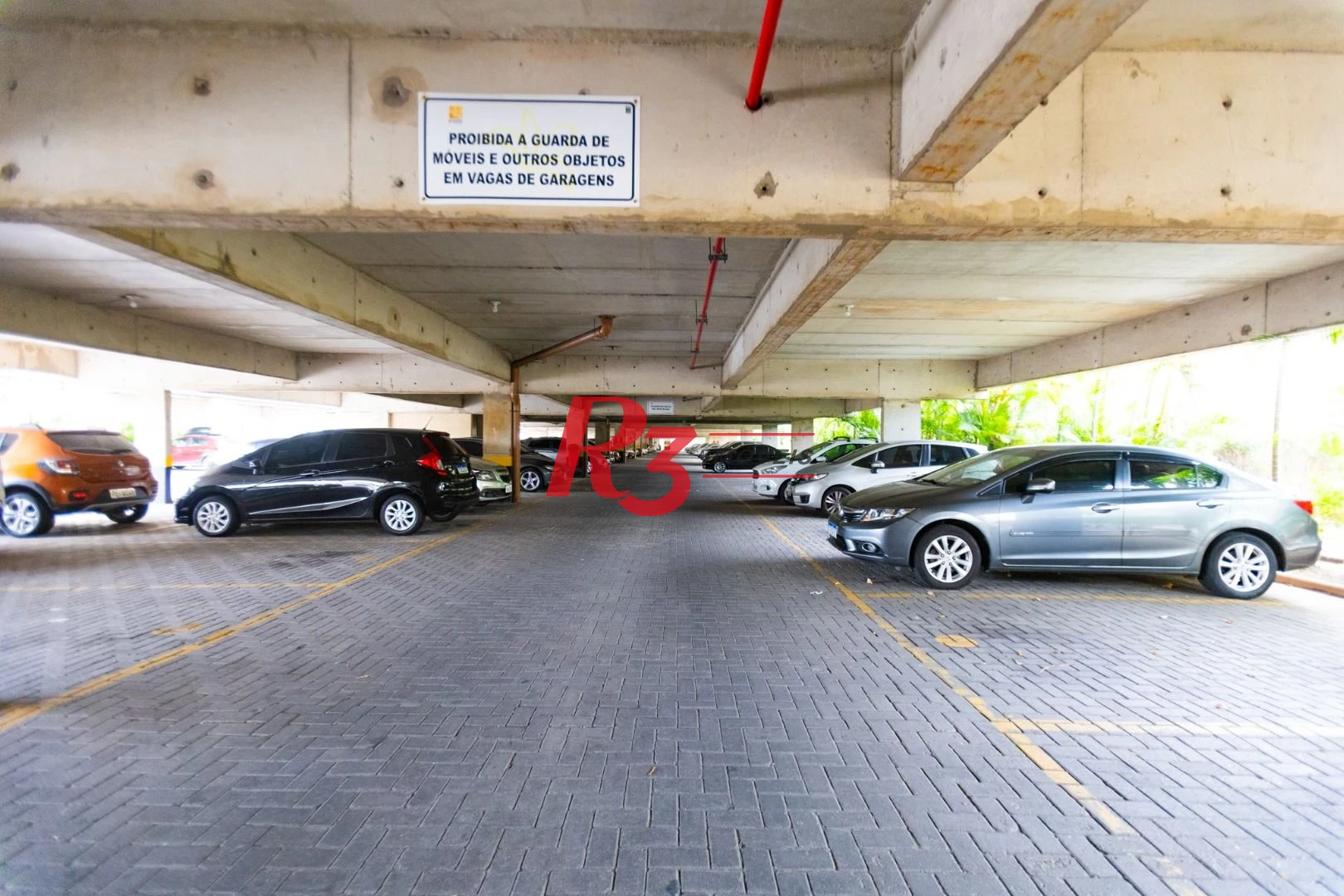 Apartamento com 2 dormitórios à venda, 62 m² por R$ 430.000,00 - Areia Branca - Santos/SP