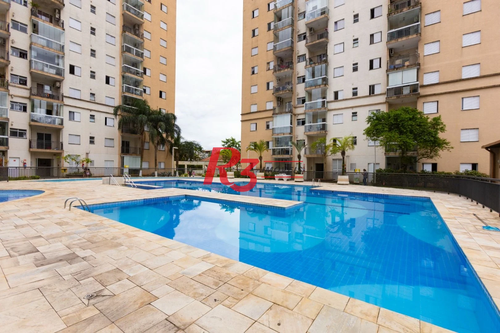 Apartamento com 2 dormitórios à venda, 62 m² por R$ 430.000,00 - Areia Branca - Santos/SP