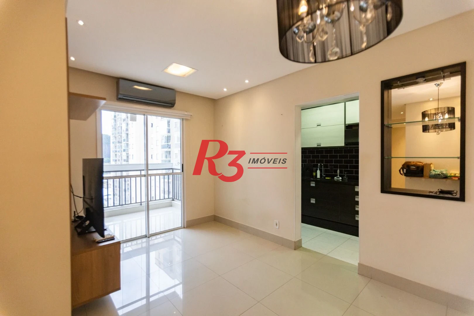 Apartamento com 2 dormitórios à venda, 62 m² por R$ 430.000,00 - Areia Branca - Santos/SP