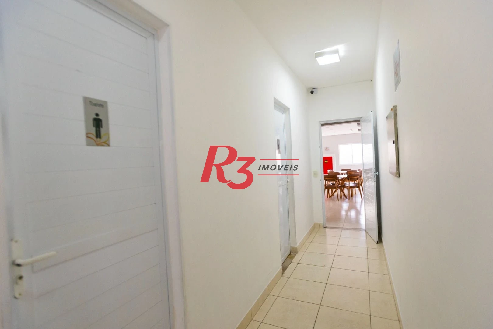 Apartamento com 2 dormitórios à venda, 62 m² por R$ 430.000,00 - Areia Branca - Santos/SP