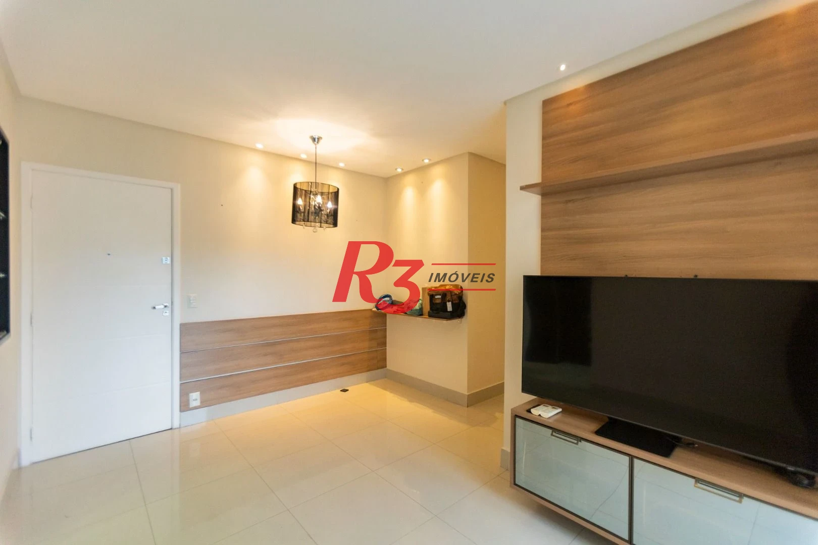Apartamento com 2 dormitórios à venda, 62 m² por R$ 430.000,00 - Areia Branca - Santos/SP