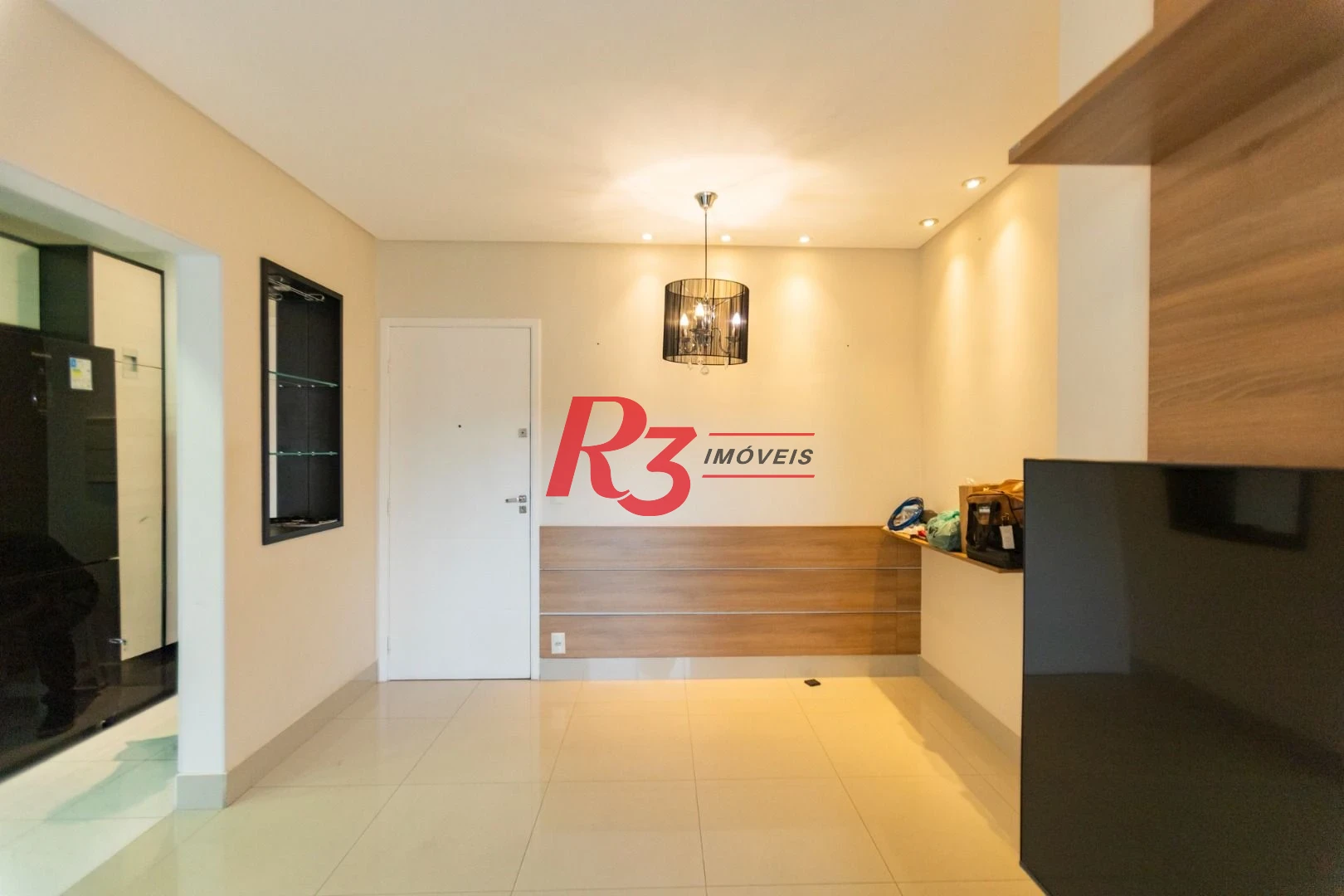 Apartamento com 2 dormitórios à venda, 62 m² por R$ 430.000,00 - Areia Branca - Santos/SP