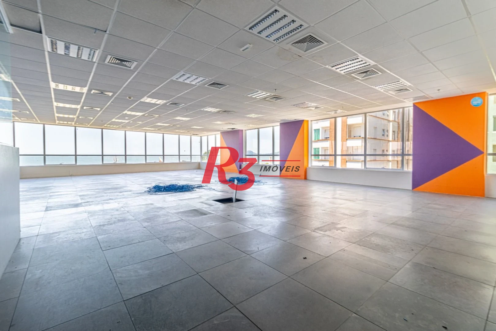 Sala para alugar, 517 m² por R$ 37.940,90/mês - José Menino - Santos/SP