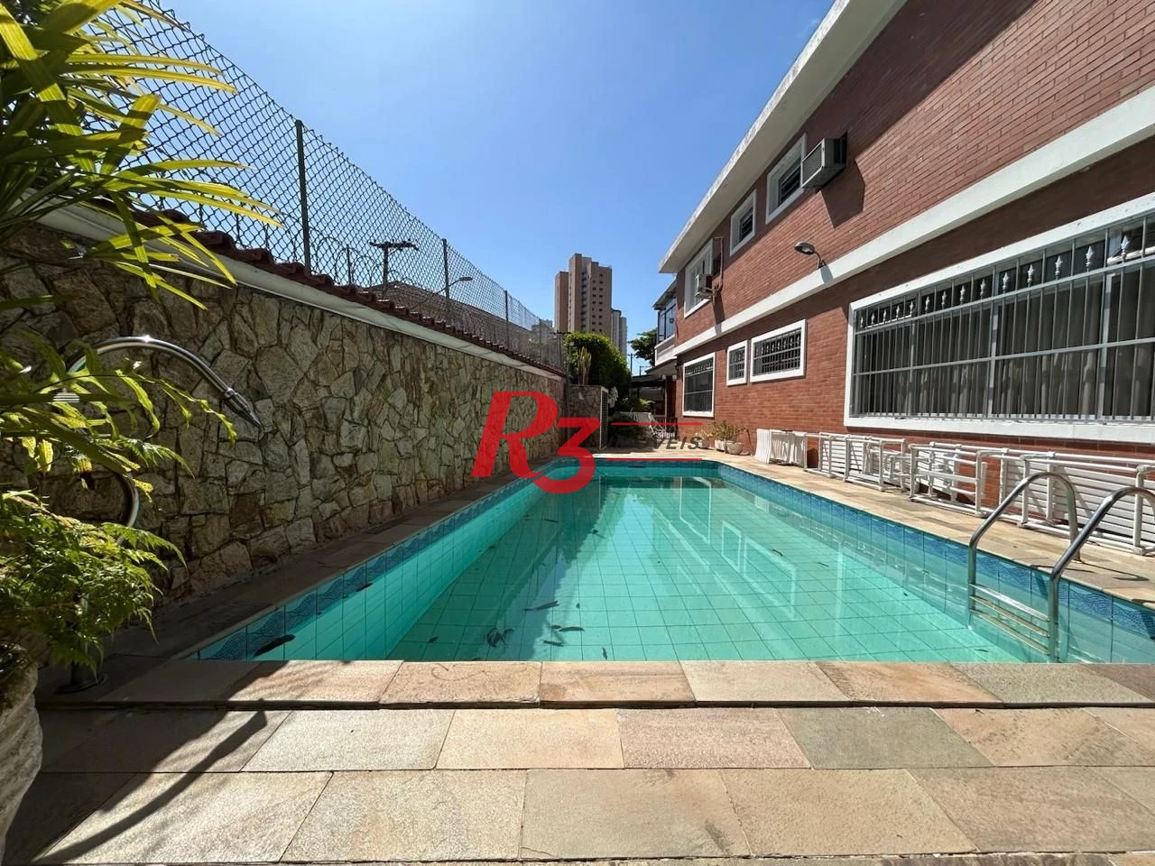 Casa com 4 dormitórios à venda, 350 m² por R$ 6.390.000,00 - Ponta da Praia - Santos/SP