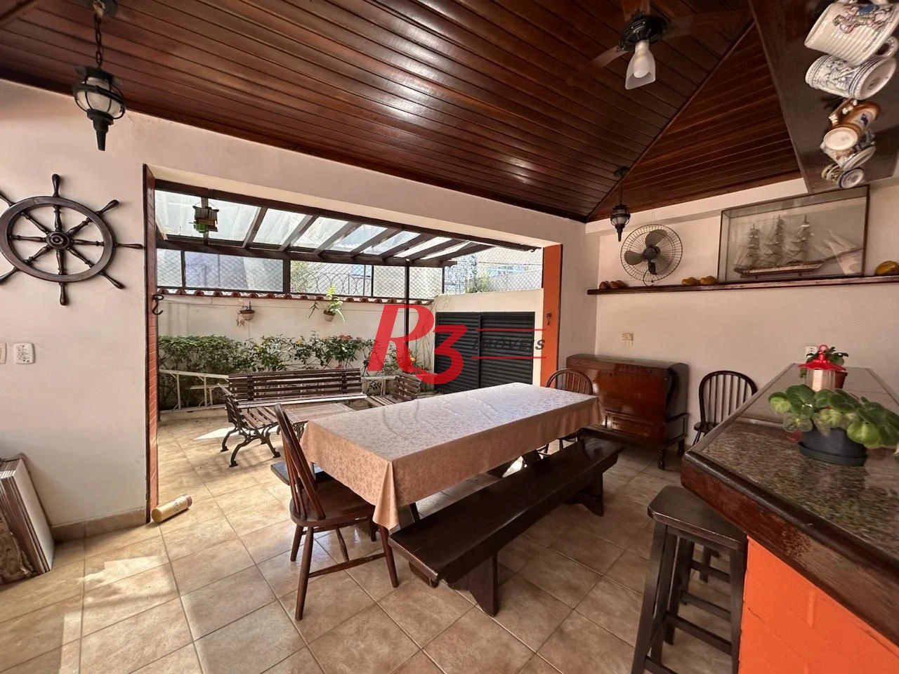Casa com 4 dormitórios à venda, 350 m² por R$ 6.390.000,00 - Ponta da Praia - Santos/SP