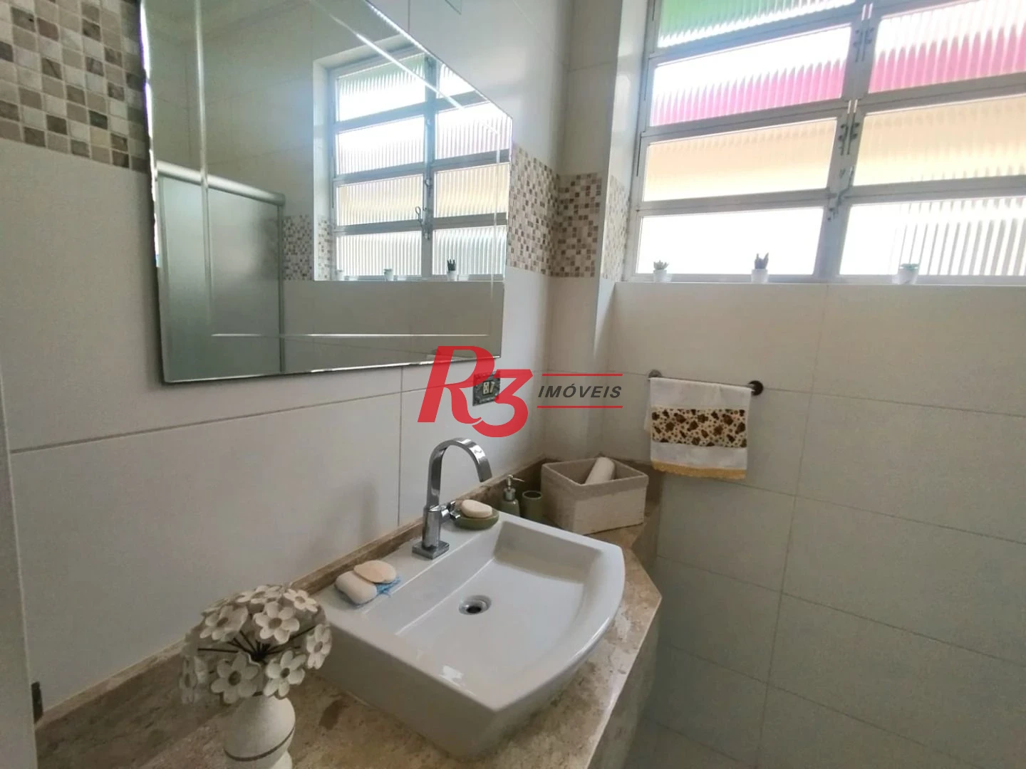 Apartamento com 3 dormitórios à venda, 100 m² por R$ 530.000,00 - Embaré - Santos/SP