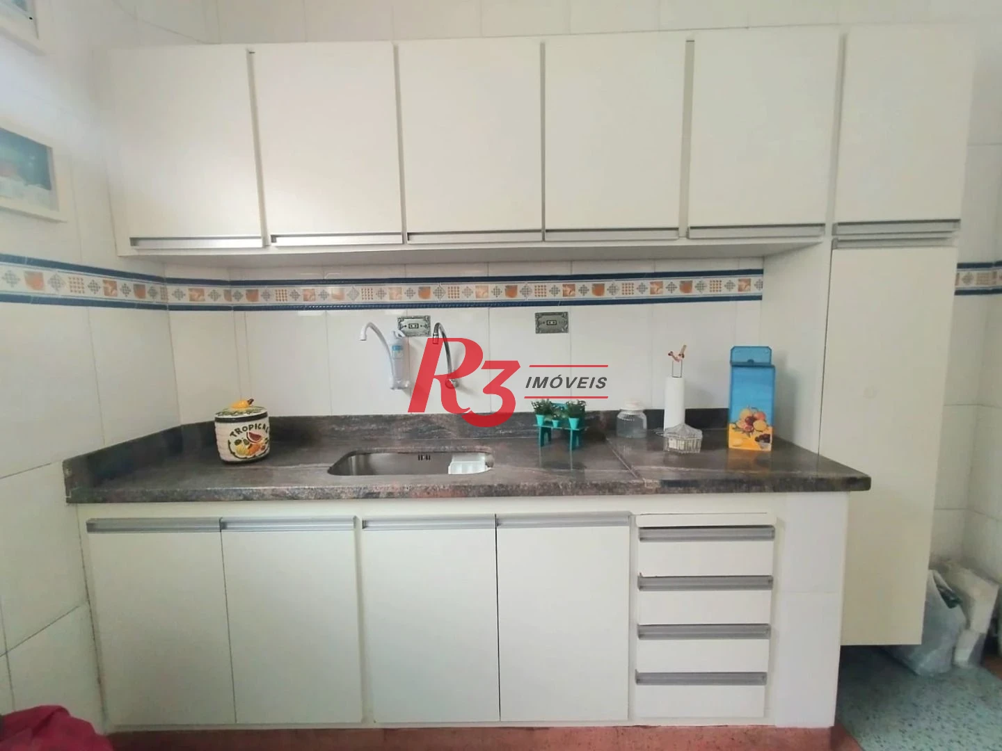 Apartamento com 3 dormitórios à venda, 100 m² por R$ 530.000,00 - Embaré - Santos/SP