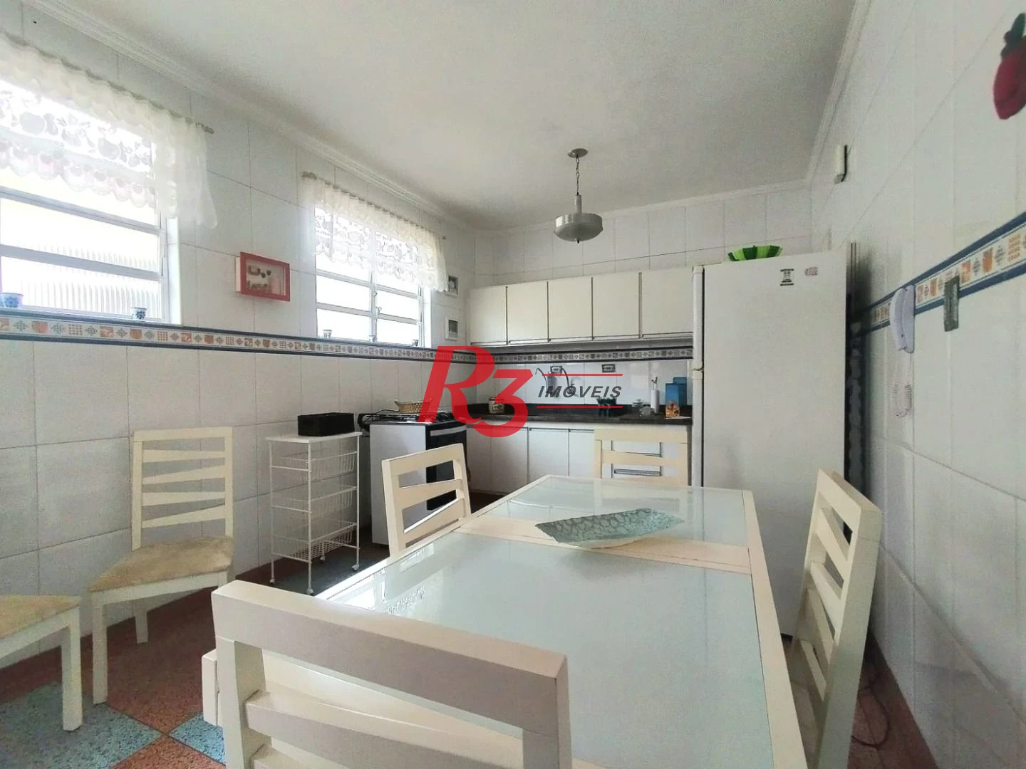 Apartamento com 3 dormitórios à venda, 100 m² por R$ 530.000,00 - Embaré - Santos/SP