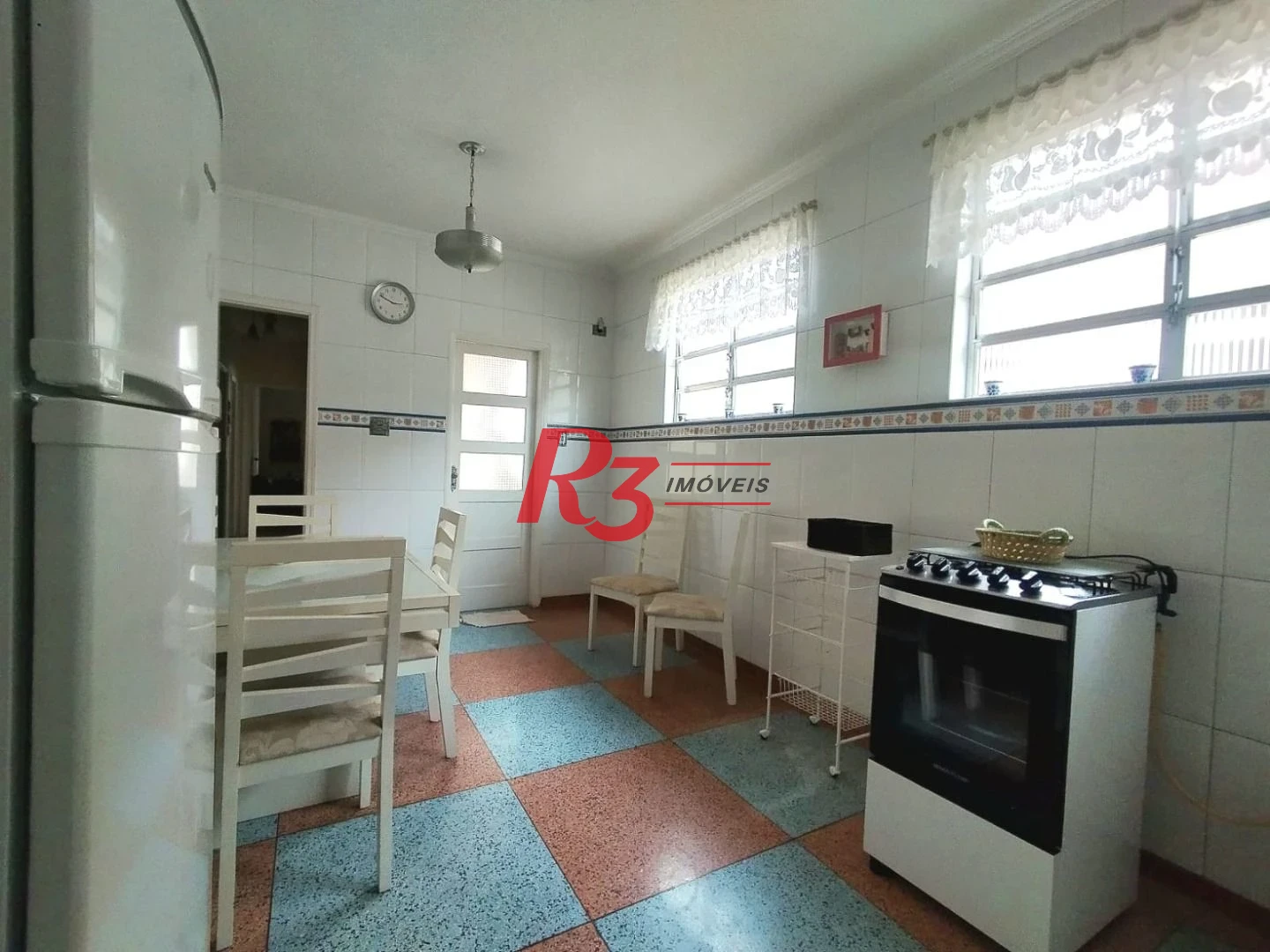 Apartamento com 3 dormitórios à venda, 100 m² por R$ 530.000,00 - Embaré - Santos/SP