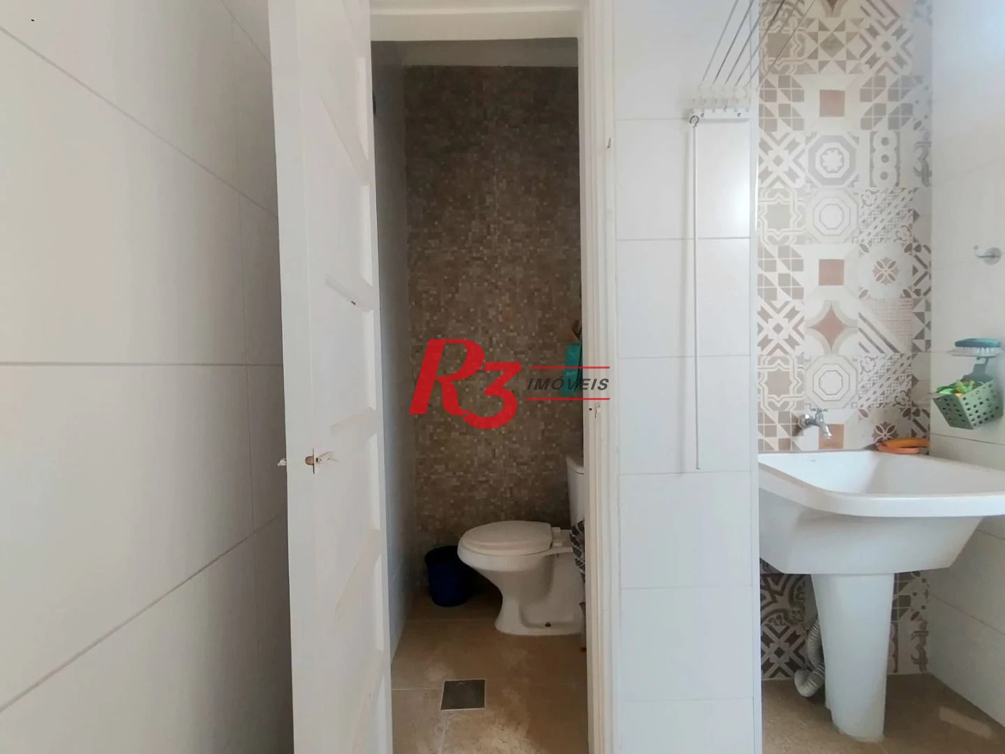 Apartamento com 3 dormitórios à venda, 100 m² por R$ 530.000,00 - Embaré - Santos/SP