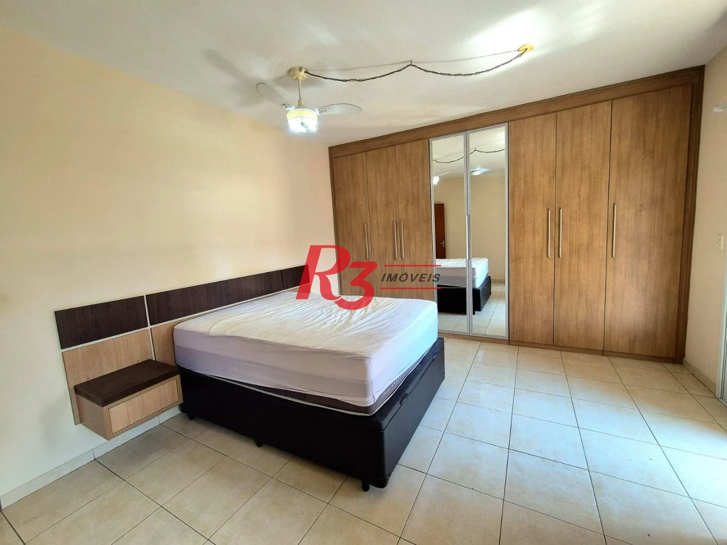 Casa com 3 dormitórios à venda, 165 m² por R$ 1.060.000,00 - Campo Grande - Santos/SP