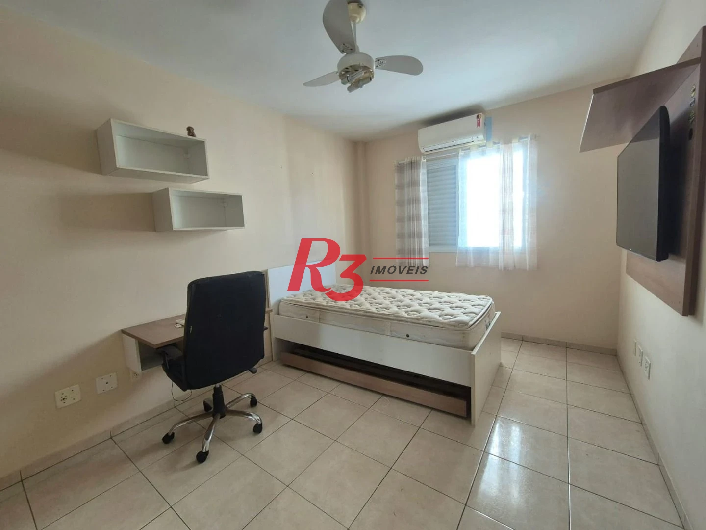 Casa com 3 dormitórios à venda, 165 m² por R$ 1.060.000,00 - Campo Grande - Santos/SP