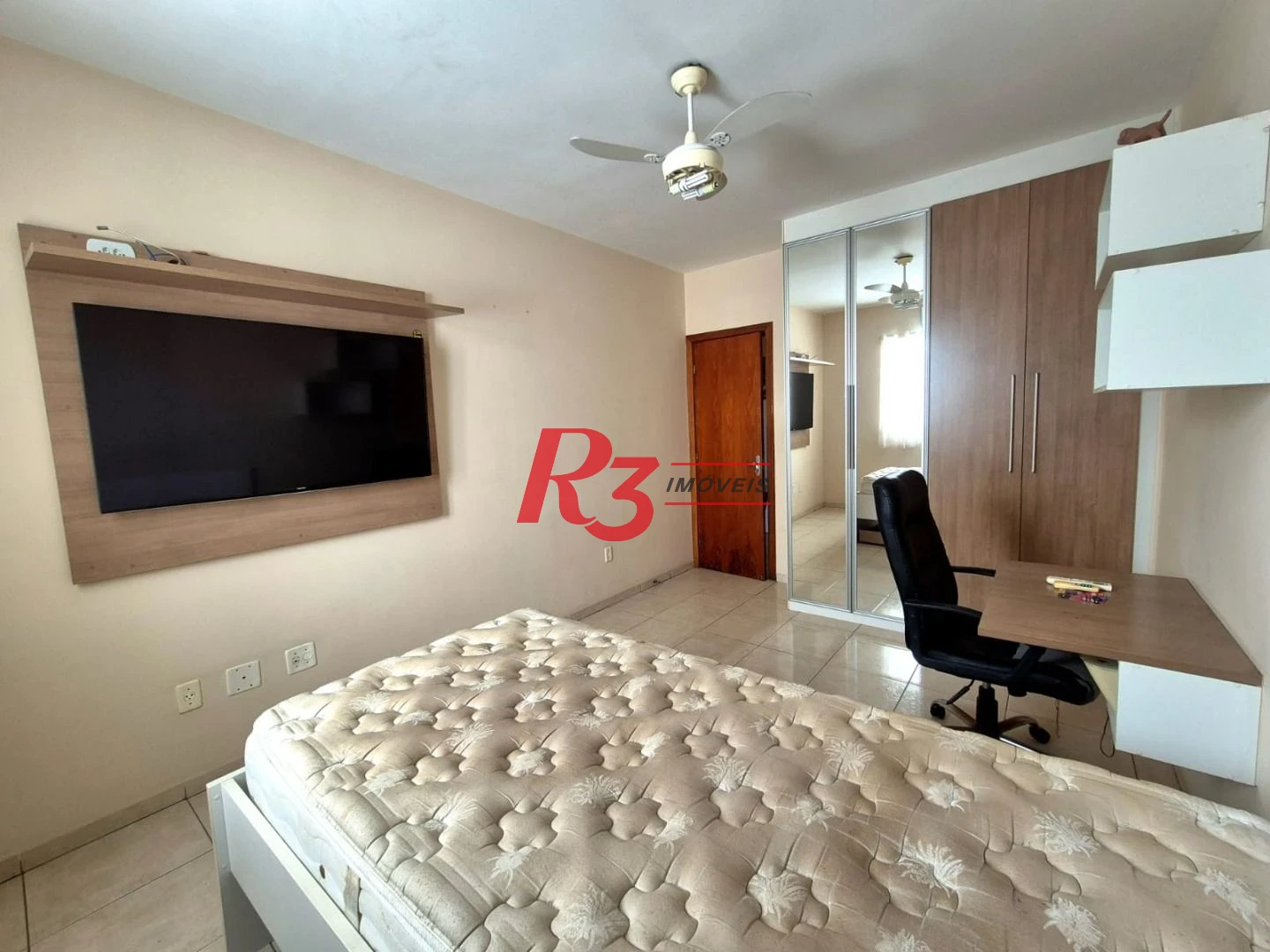 Casa com 3 dormitórios à venda, 165 m² por R$ 1.060.000,00 - Campo Grande - Santos/SP