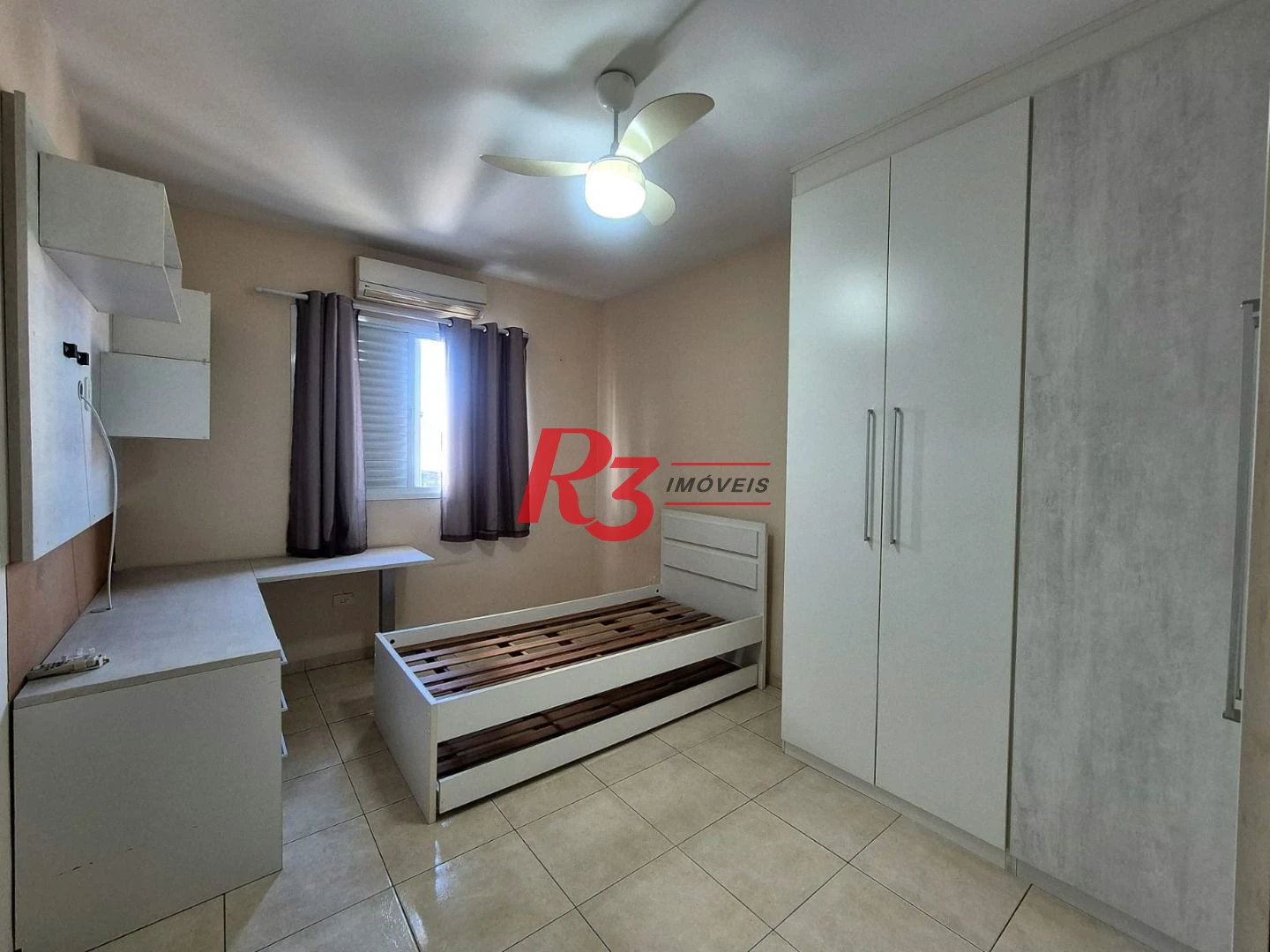 Casa com 3 dormitórios à venda, 165 m² por R$ 1.060.000,00 - Campo Grande - Santos/SP
