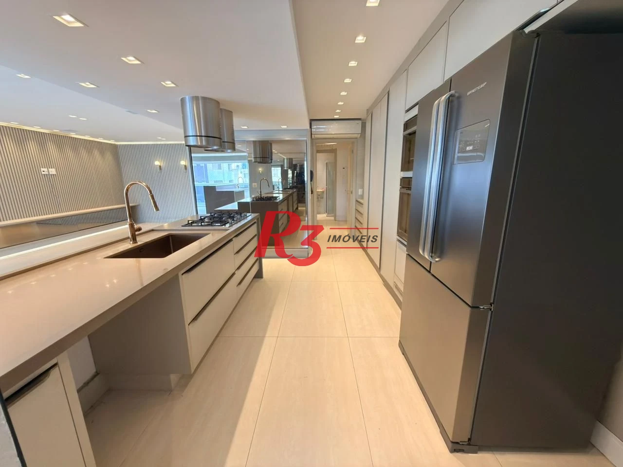 Apartamento com 3 dormitórios à venda, 184 m² por R$ 3.200.000,00 - Boqueirão - Santos/SP