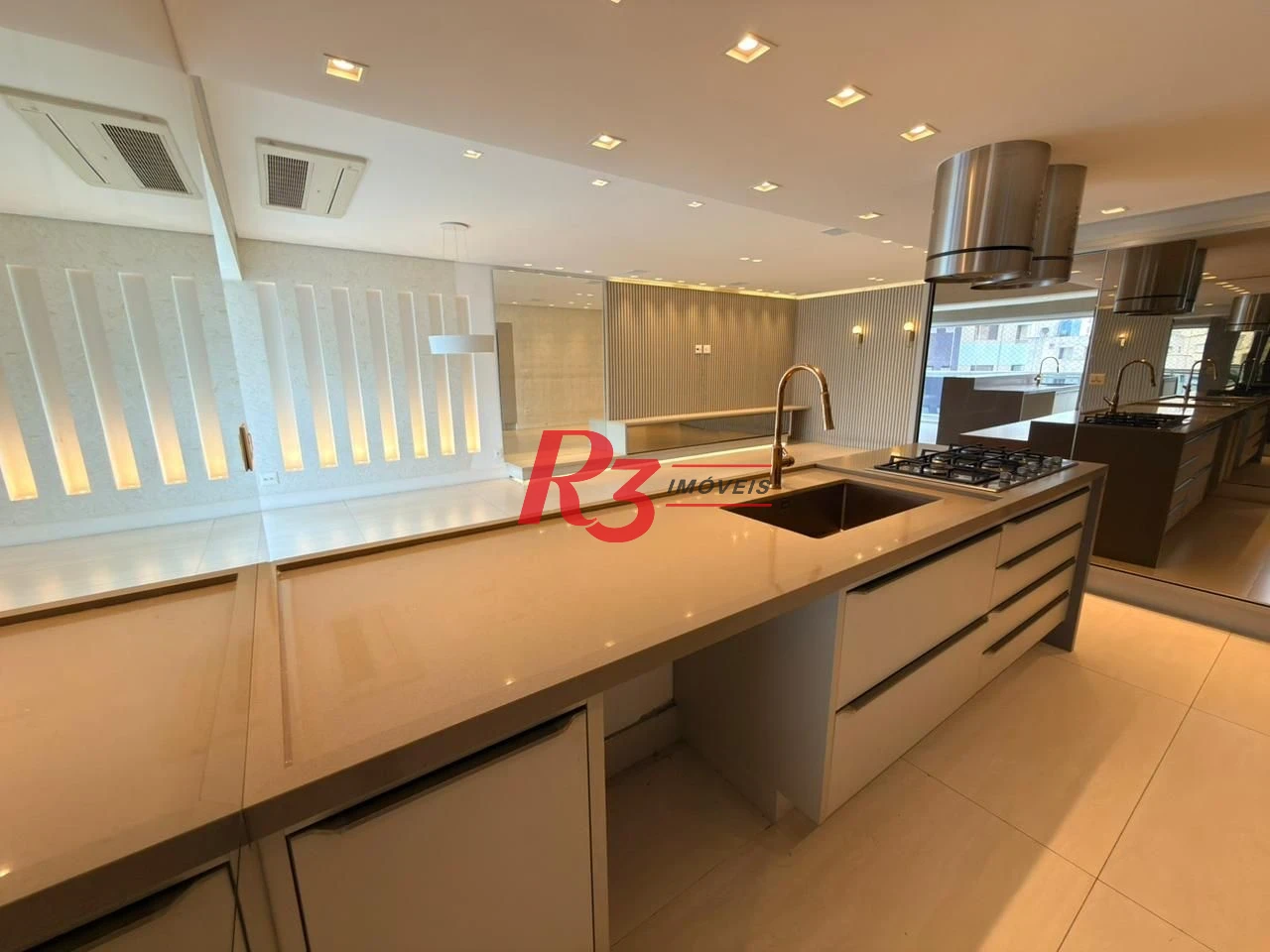 Apartamento com 3 dormitórios à venda, 184 m² por R$ 3.200.000,00 - Boqueirão - Santos/SP