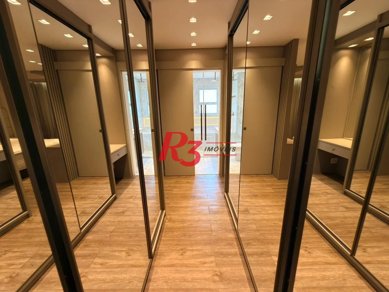 Apartamento com 3 dormitórios à venda, 184 m² por R$ 3.200.000,00 - Boqueirão - Santos/SP