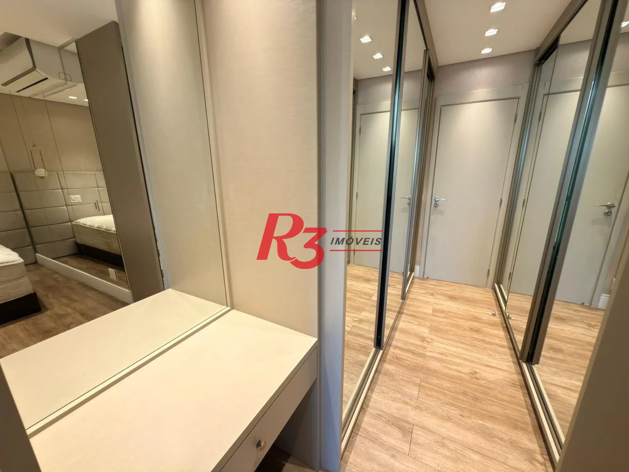Apartamento com 3 dormitórios à venda, 184 m² por R$ 3.200.000,00 - Boqueirão - Santos/SP