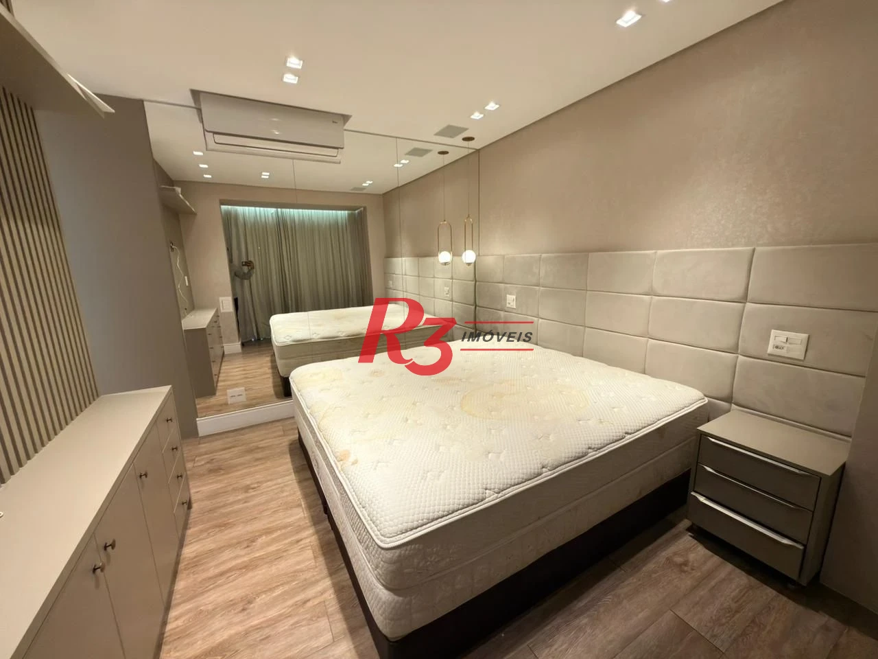 Apartamento com 3 dormitórios à venda, 184 m² por R$ 3.200.000,00 - Boqueirão - Santos/SP