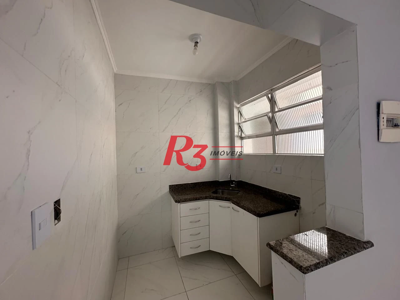 Studio com 1 dormitório à venda, 35 m² por R$ 305.000,00 - Gonzaga - Santos/SP